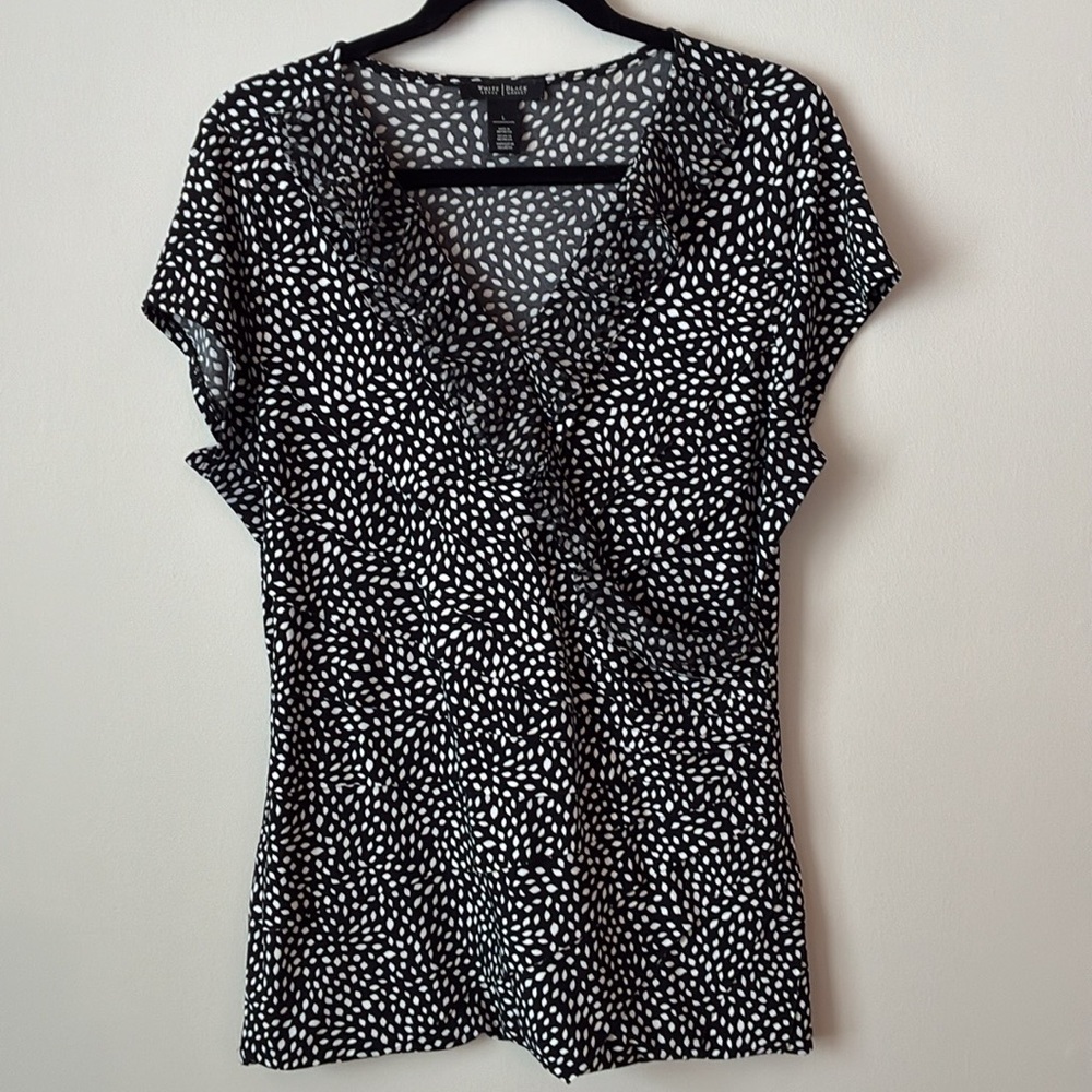White House Black Market Fitted Ruffled Cap Sleeve Blouse